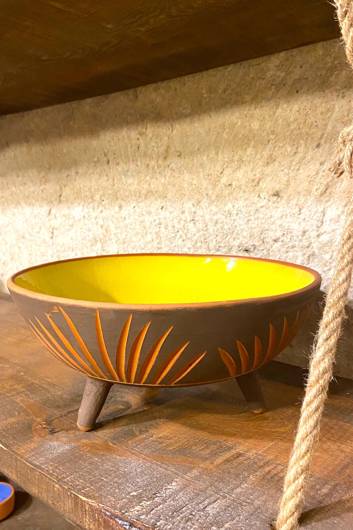 El Yapımı Toprak Sarı Sunum Kasesi-Dekoratif-Meyvelik 26 Cm