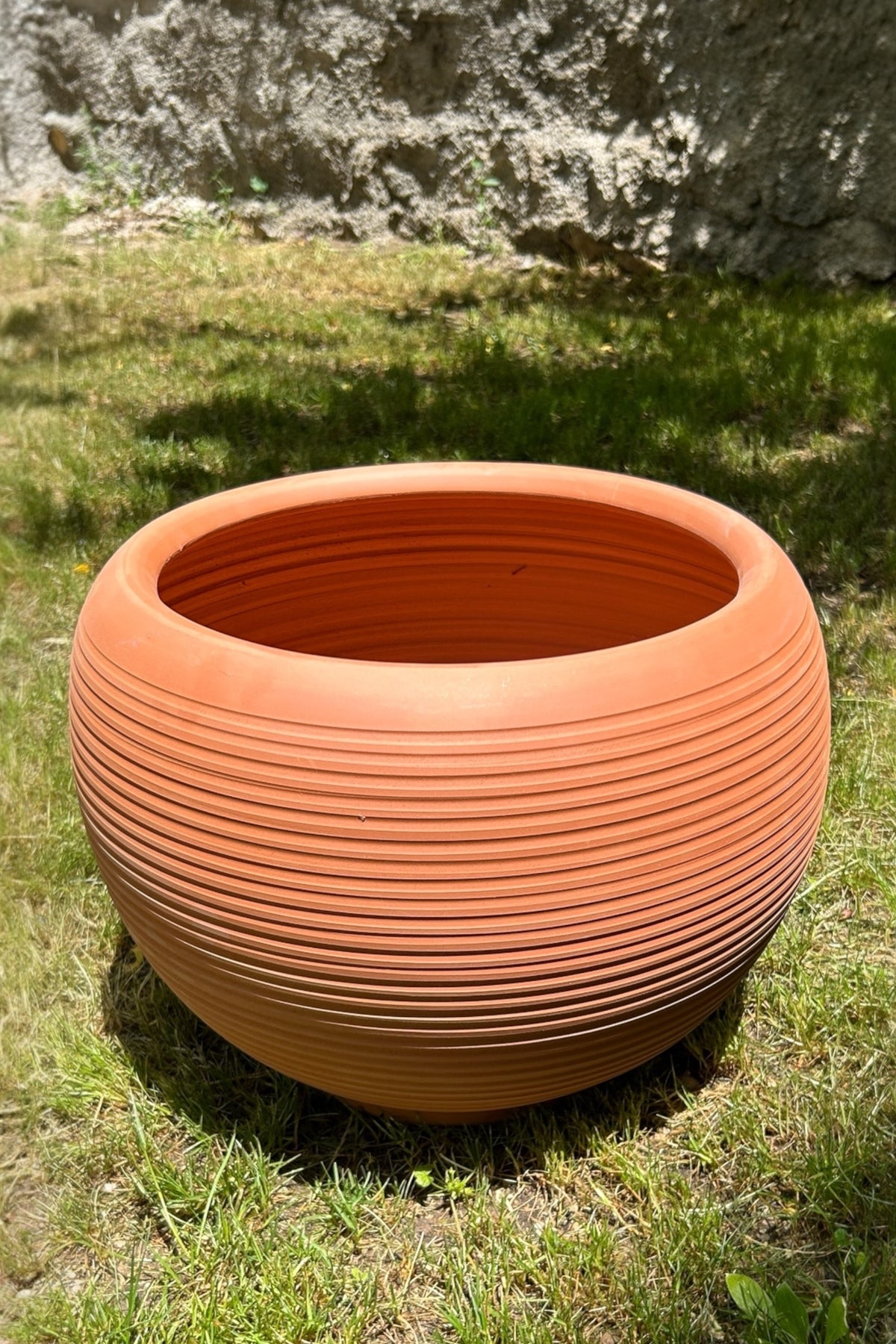 El Yapımı Doğal Toprak Dekoratif Küre Saksı Büyük Boy 35x40 (TABAKLI)