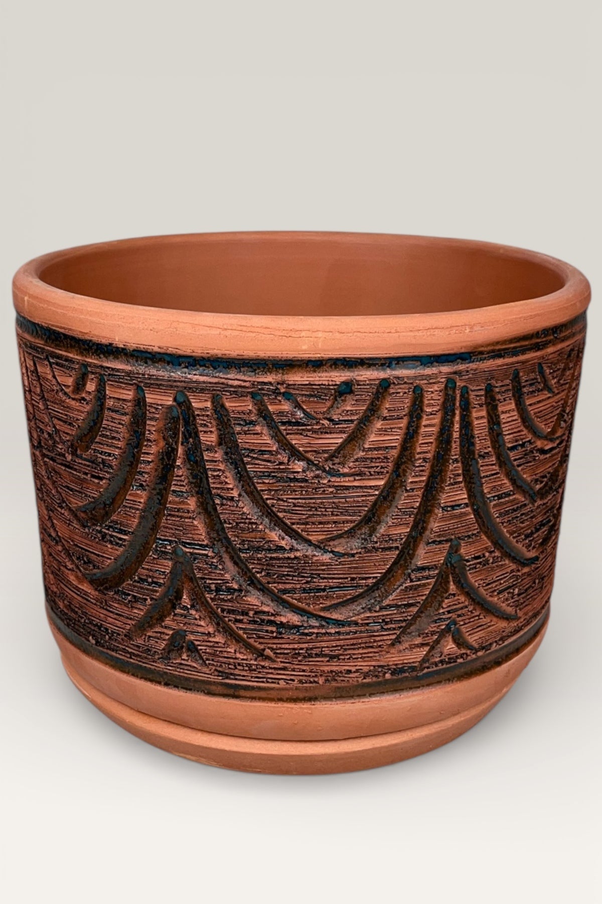 Toprak Saksı Siyah Dokulu El Yapımı 20*16 cm (TABAKLI)